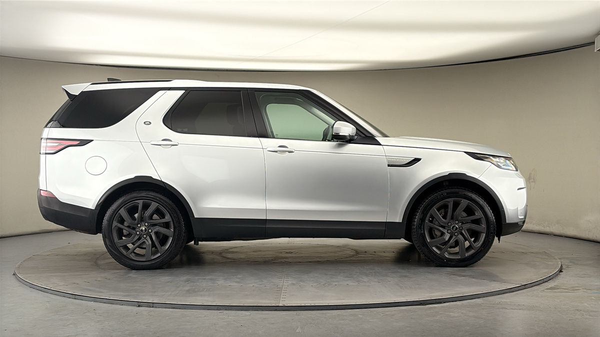 Land Rover Discovery Image 16