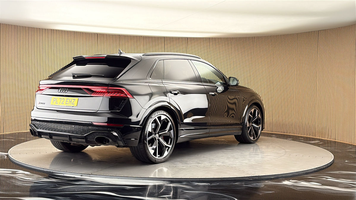 More views of Audi RSQ8