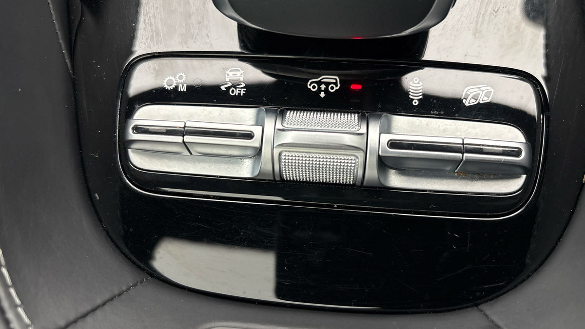 More views of Mercedes-Benz GLE