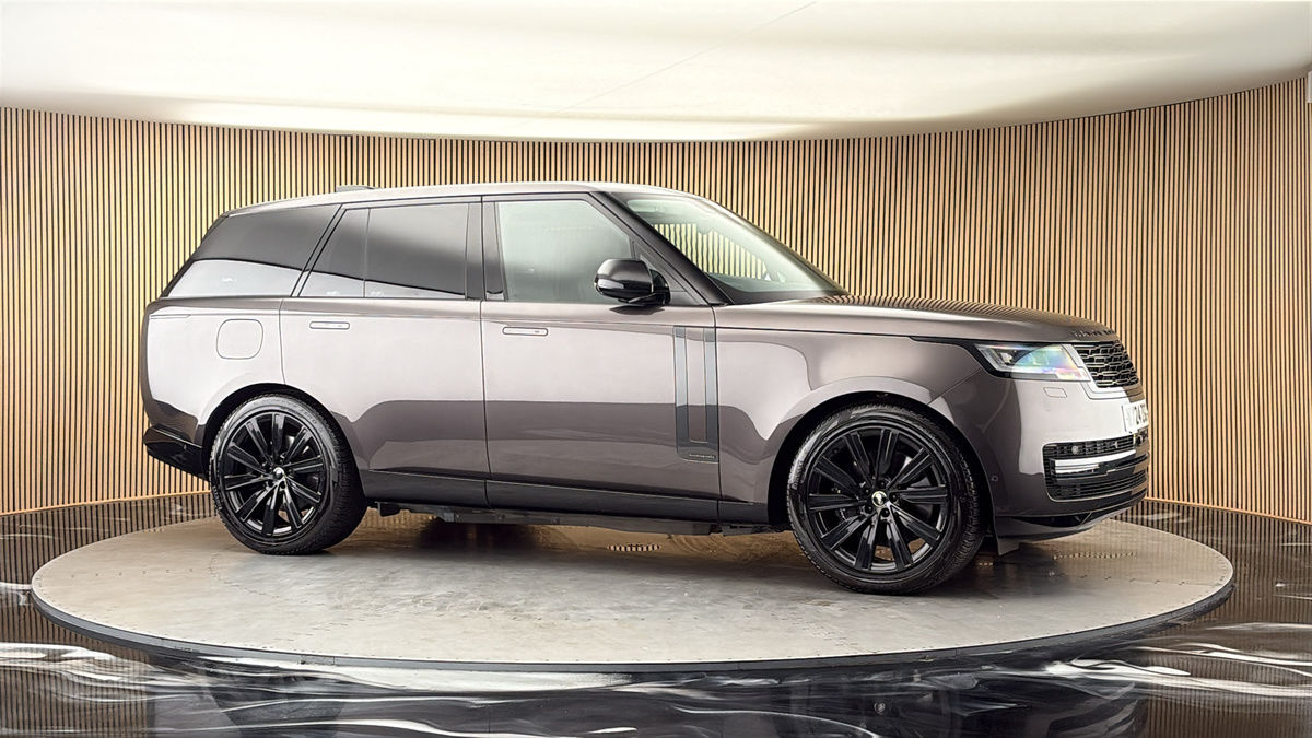 More views of Land Rover Range Rover