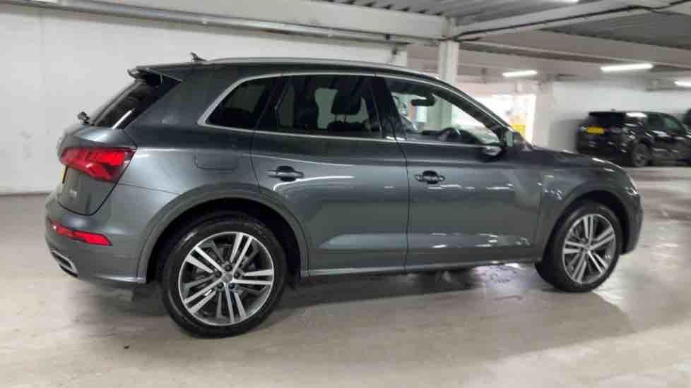 More views of Audi Q5