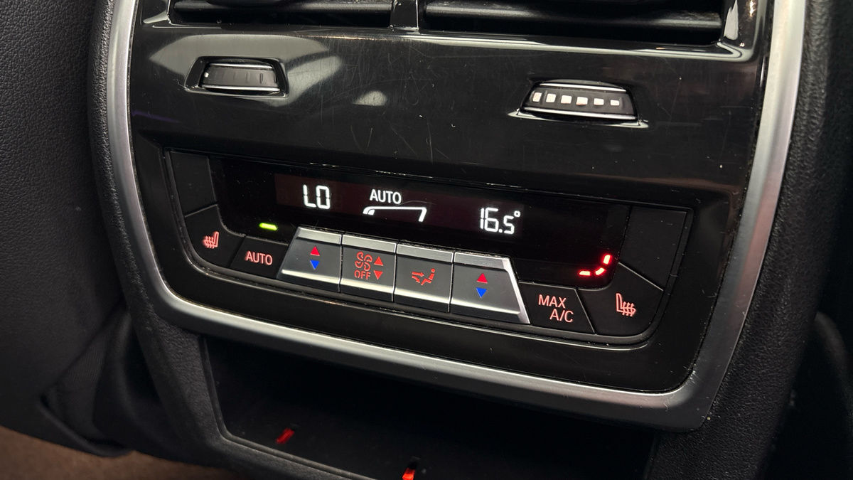 BMW X7 Image 26