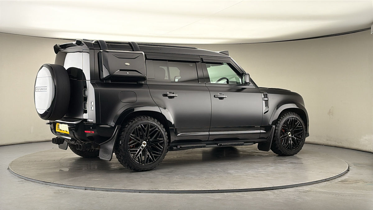 More views of Land Rover Defender 110