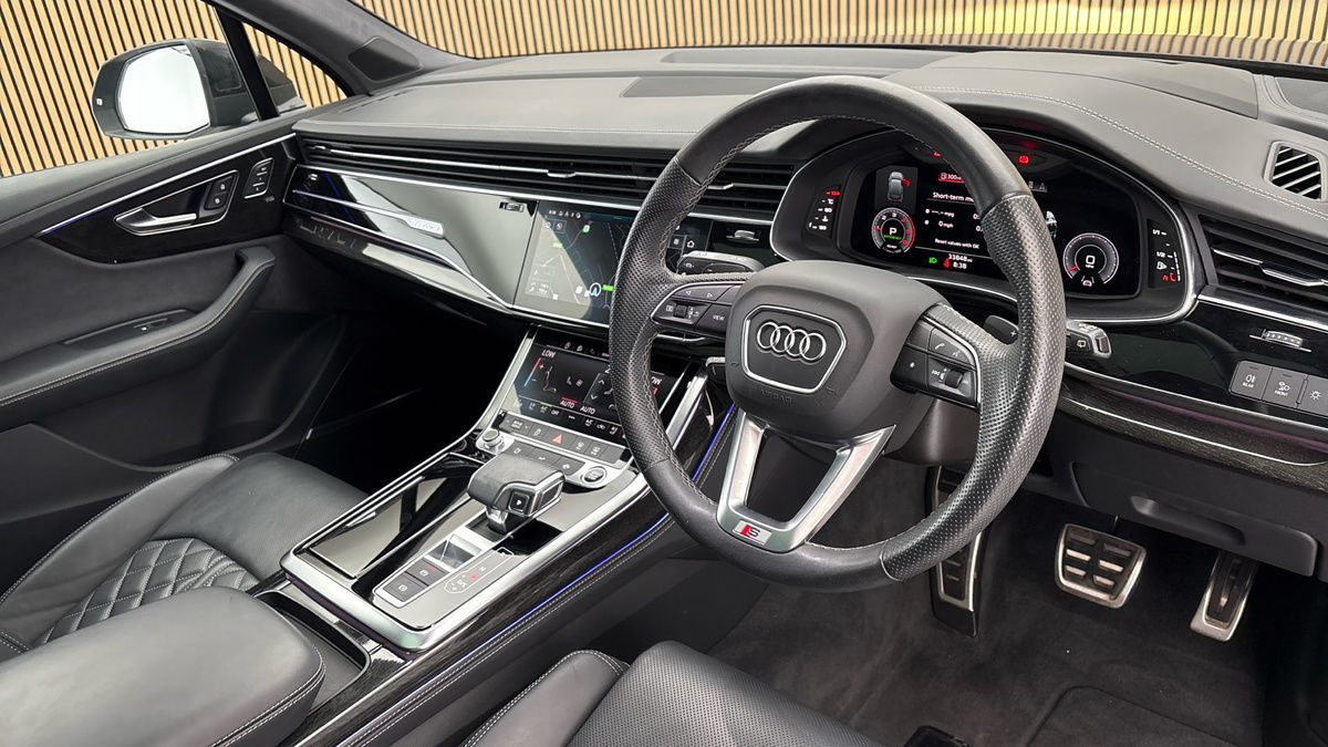 Audi Q7 Image 5