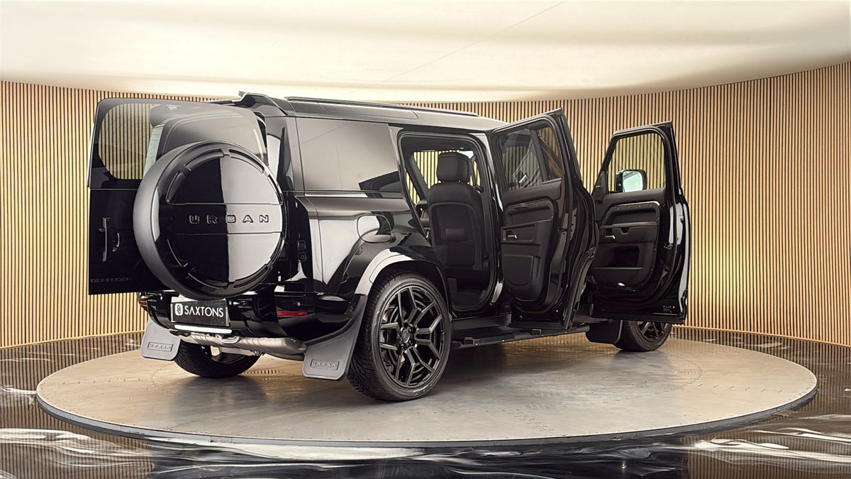 More views of Land Rover Defender 110