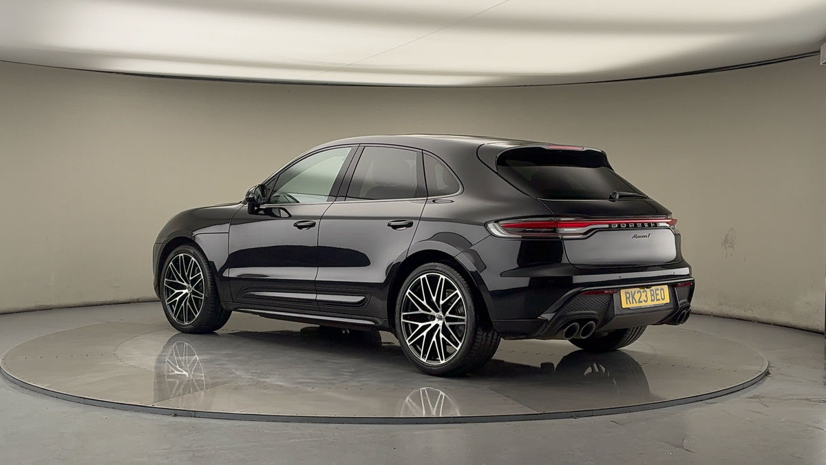 More views of Porsche Macan