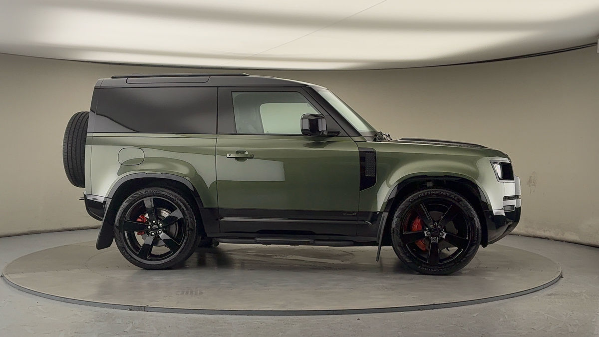 More views of Land Rover Defender 90