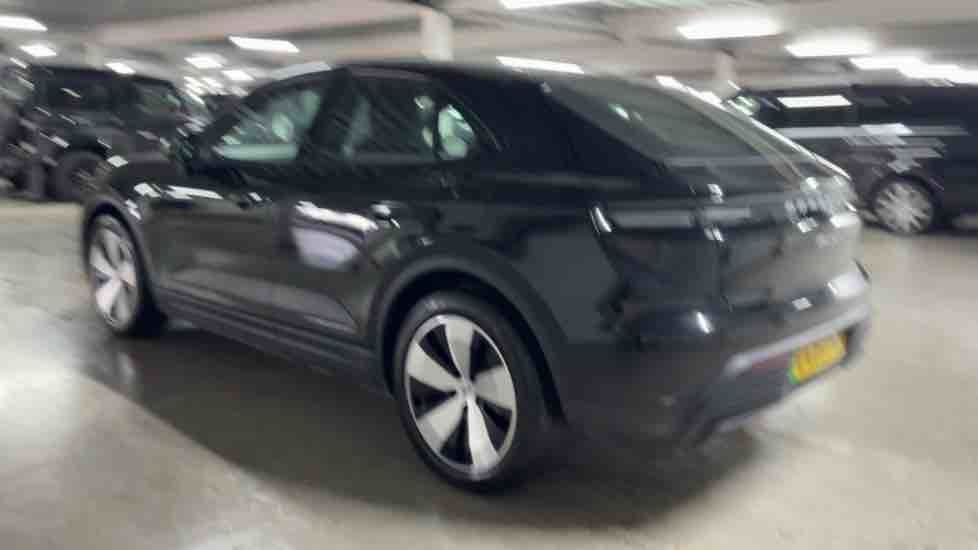 More views of Porsche Macan