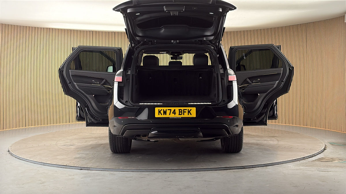 More views of Land Rover Range Rover Sport