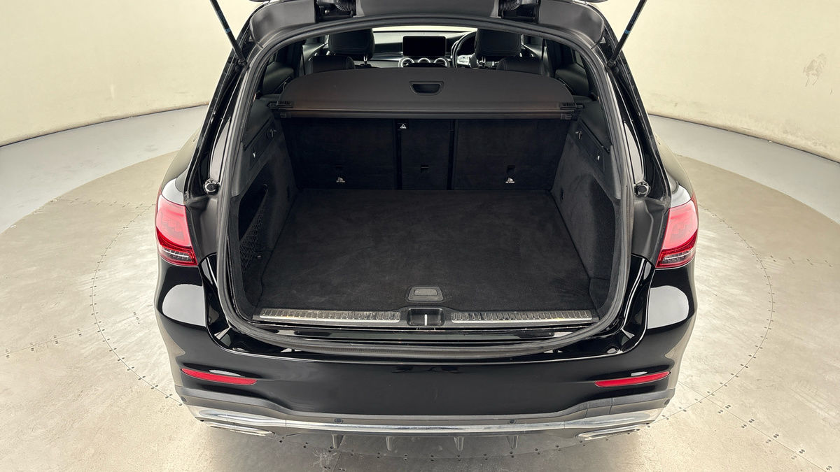 Mercedes-Benz GLC Image 11