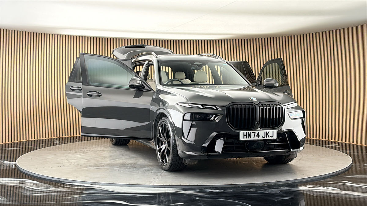 More views of BMW X7