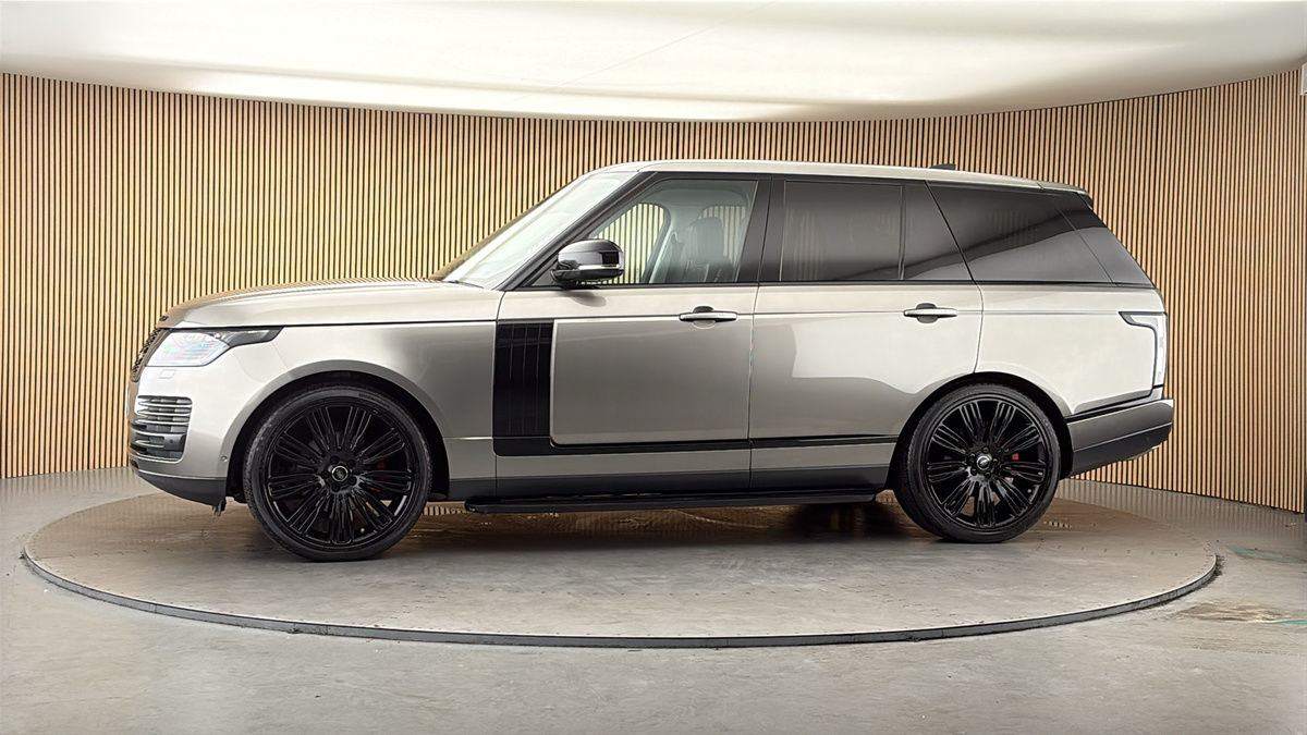 More views of Land Rover Range Rover