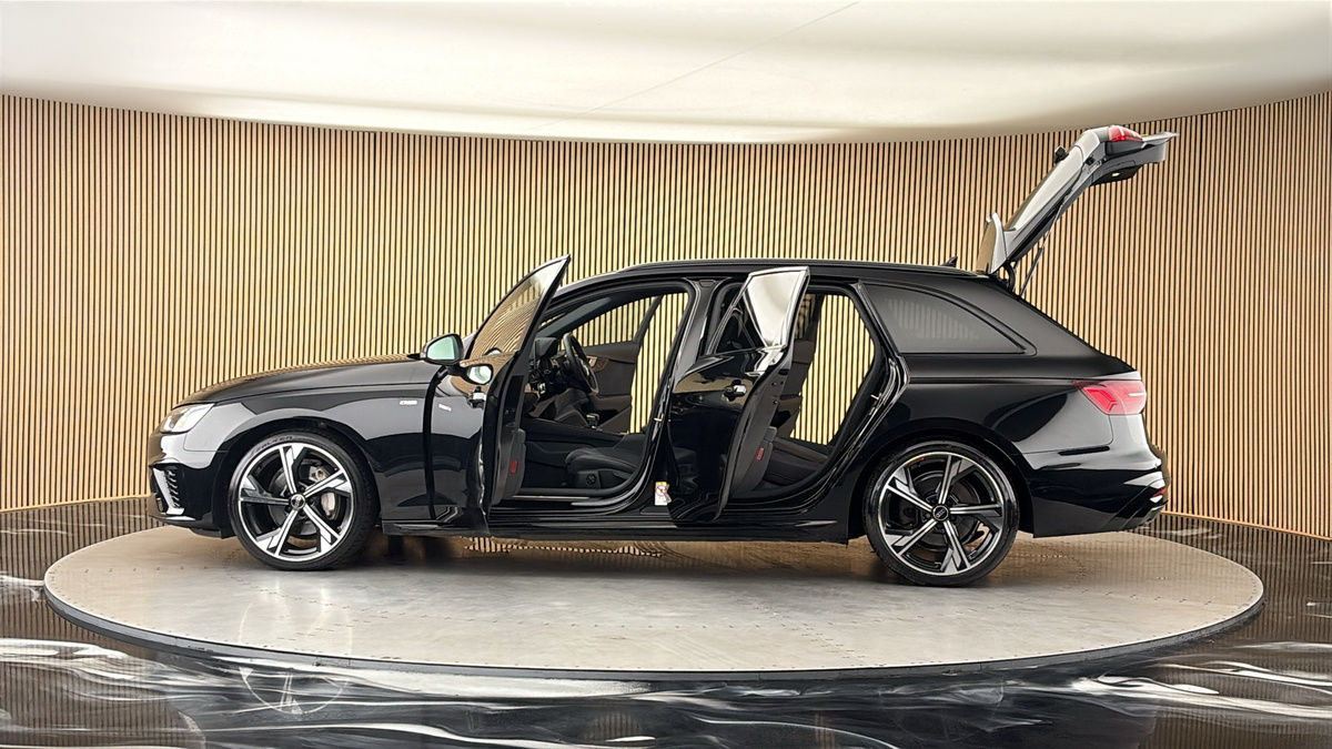 More views of Audi A4 Avant