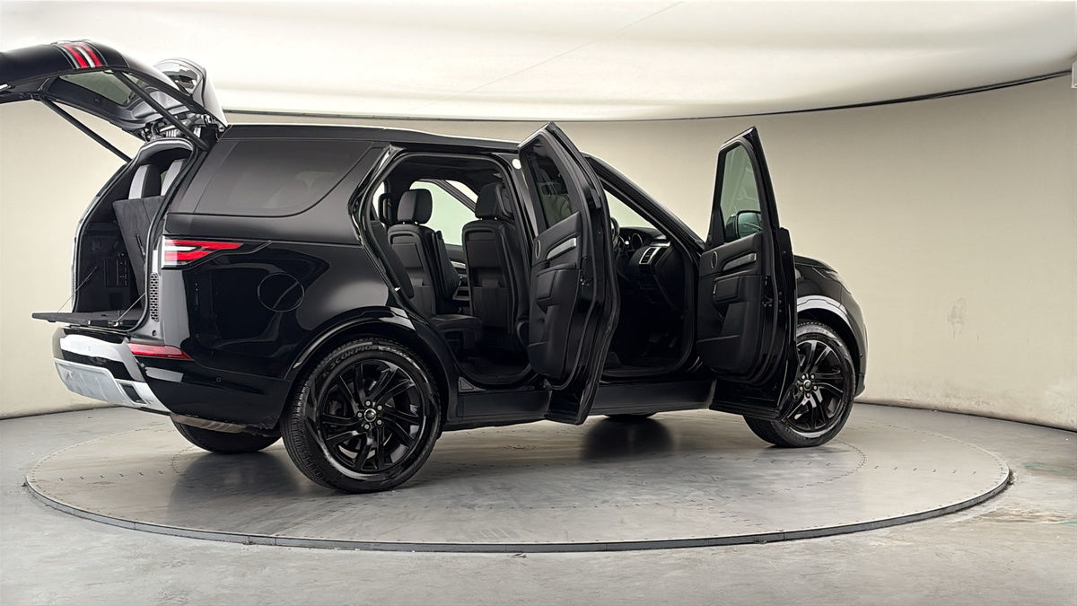 More views of Land Rover Discovery