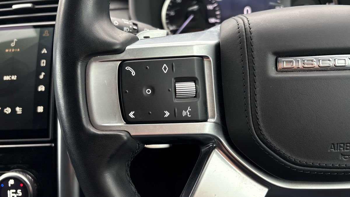 Land Rover Discovery Image 13