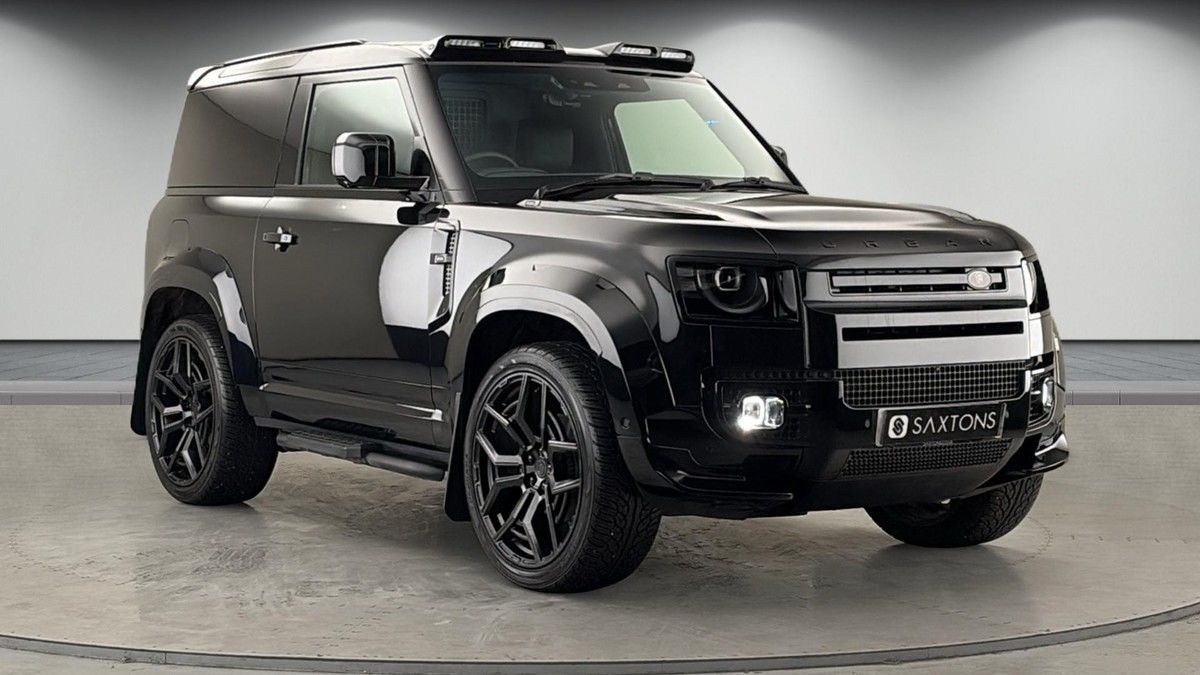More views of Land Rover Defender 90