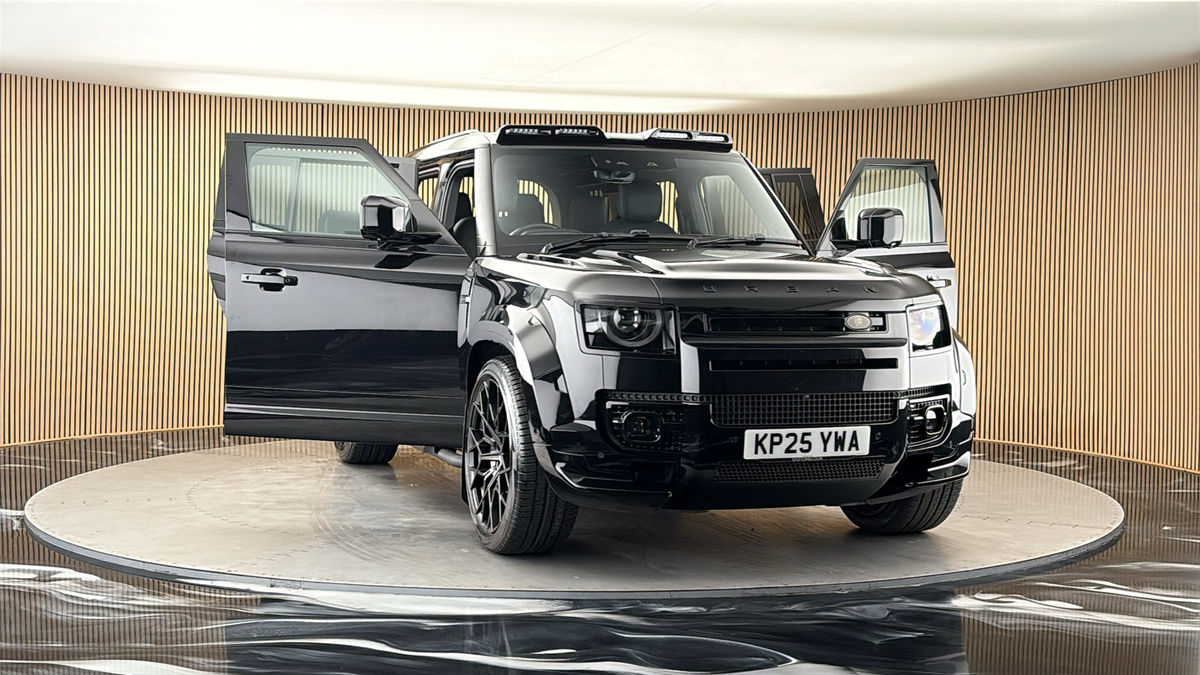 More views of Land Rover Defender 110
