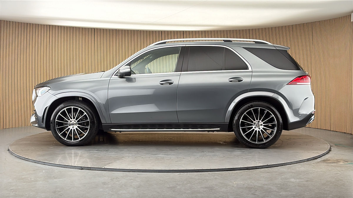 More views of Mercedes-Benz GLE