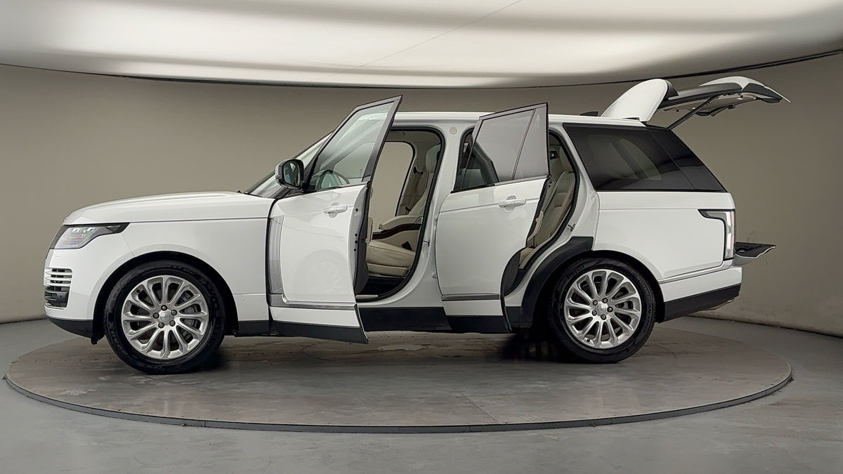 More views of Land Rover Range Rover