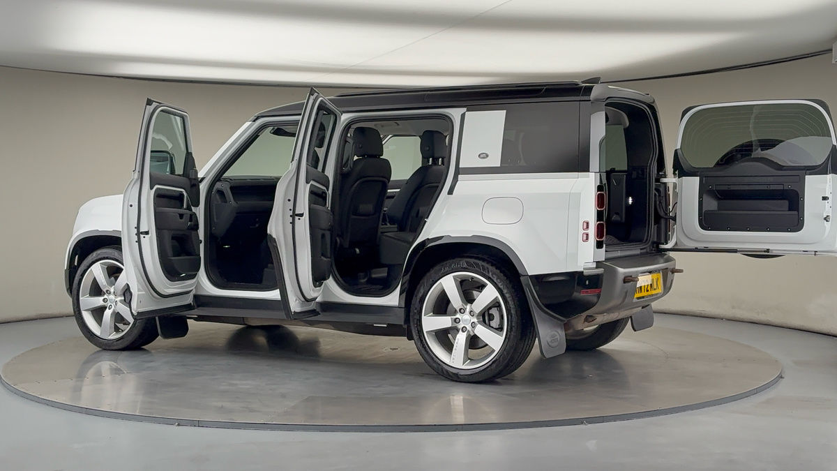More views of Land Rover Defender 110