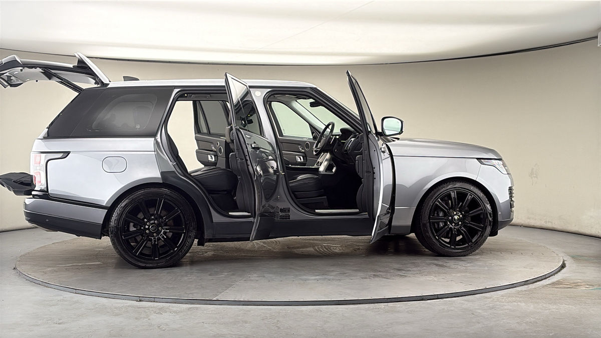 More views of Land Rover Range Rover