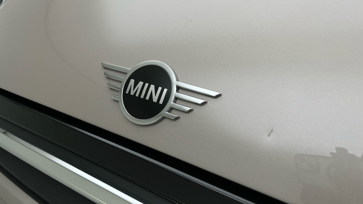 MINI Hatch Image 24