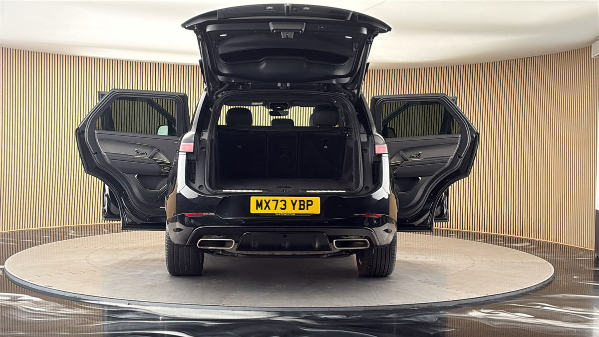More views of Land Rover Range Rover Sport
