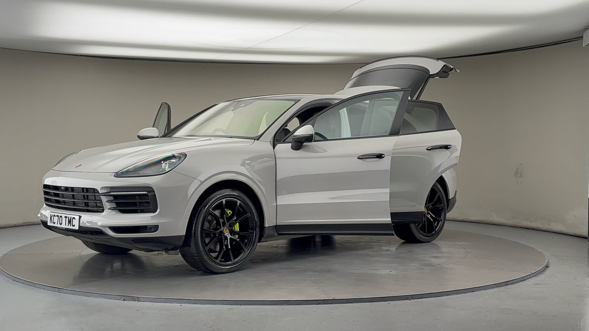 Porsche Cayenne Image 22
