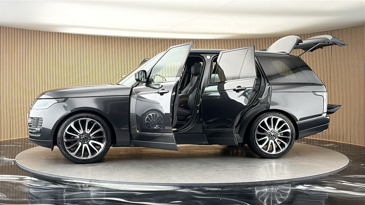 More views of Land Rover Range Rover