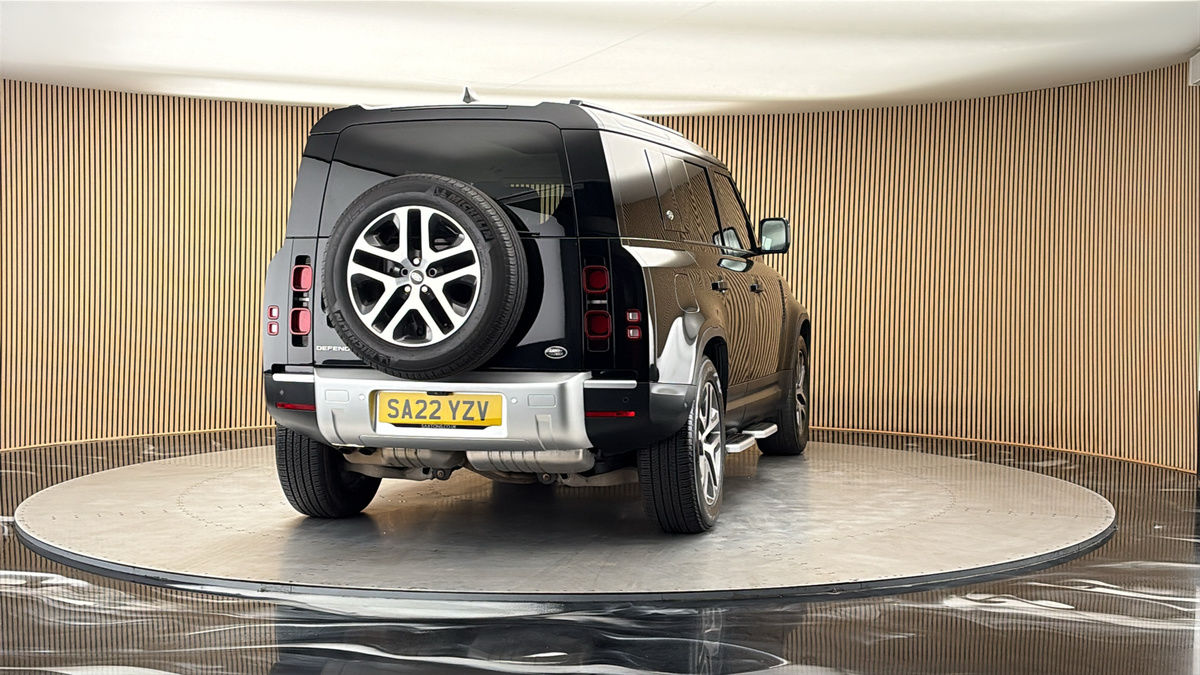 More views of Land Rover Defender 110
