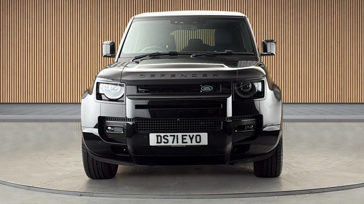 Land Rover Defender 110 Image 3