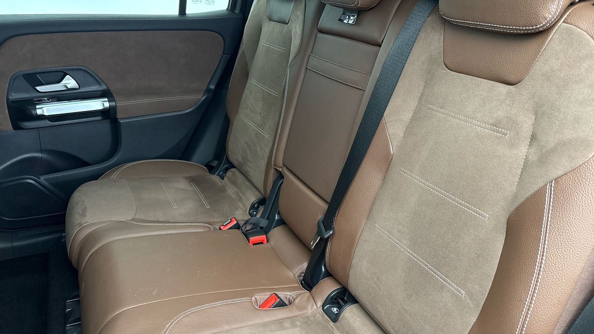 Mercedes-Benz GLB Image 8