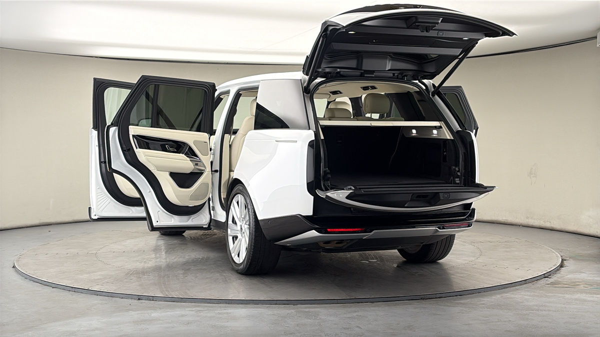 More views of Land Rover Range Rover