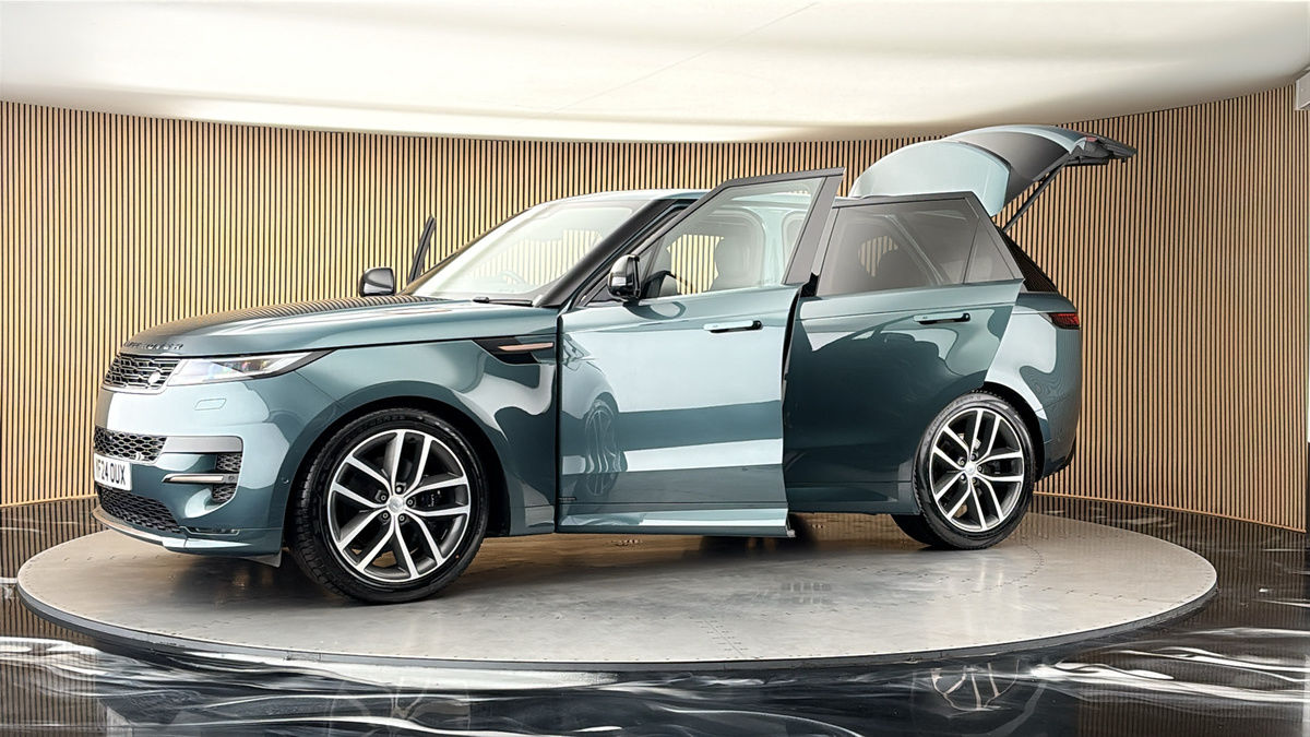 More views of Land Rover Range Rover Sport