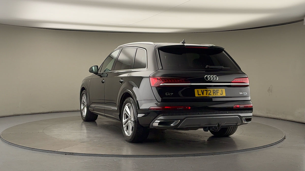 More views of Audi Q7