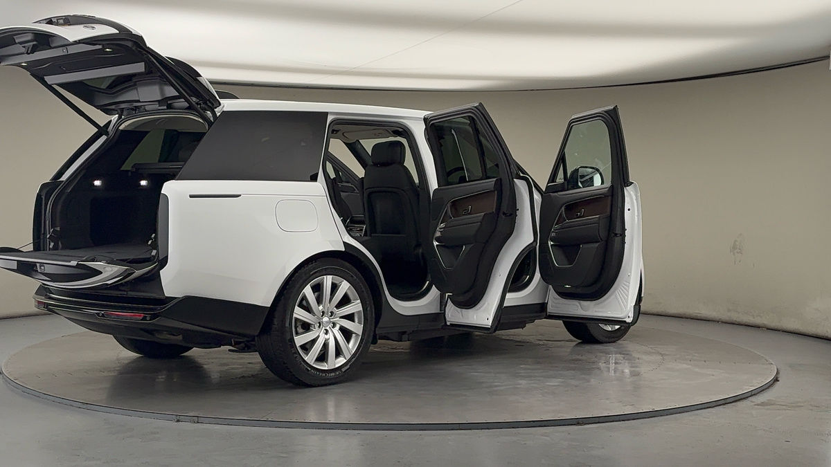 More views of Land Rover Range Rover