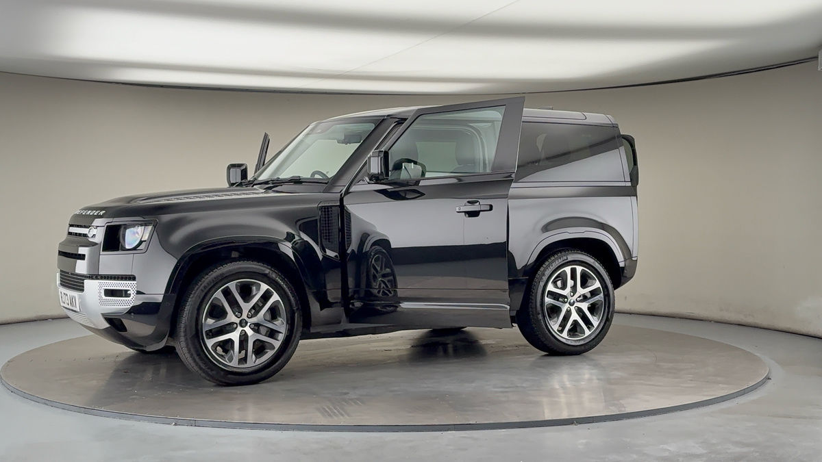 More views of Land Rover Defender 90