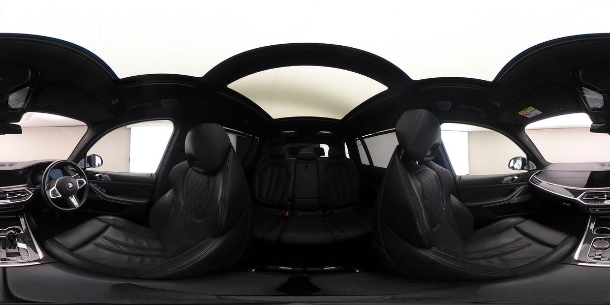 More views of BMW X7