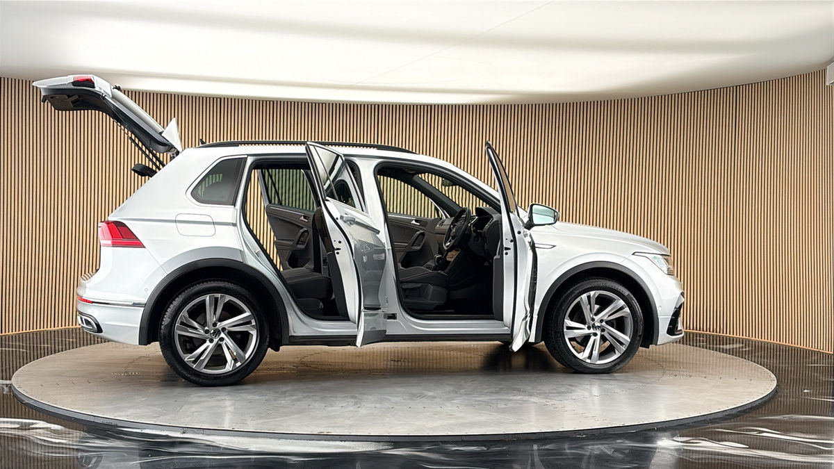 More views of Volkswagen Tiguan