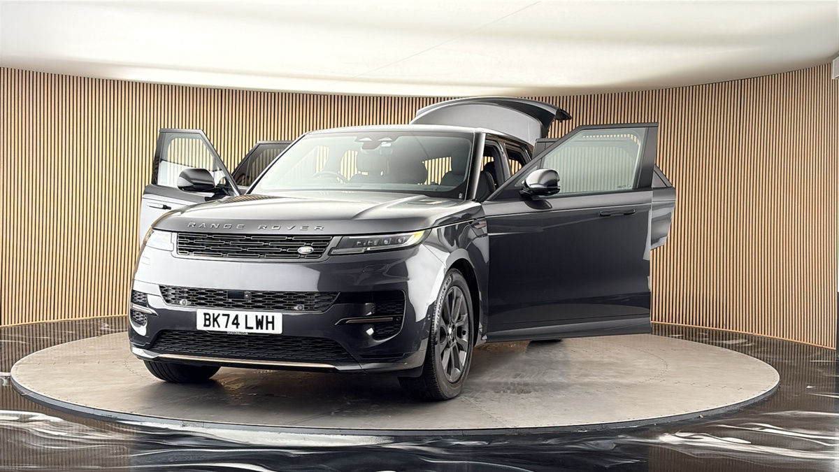 More views of Land Rover Range Rover Sport