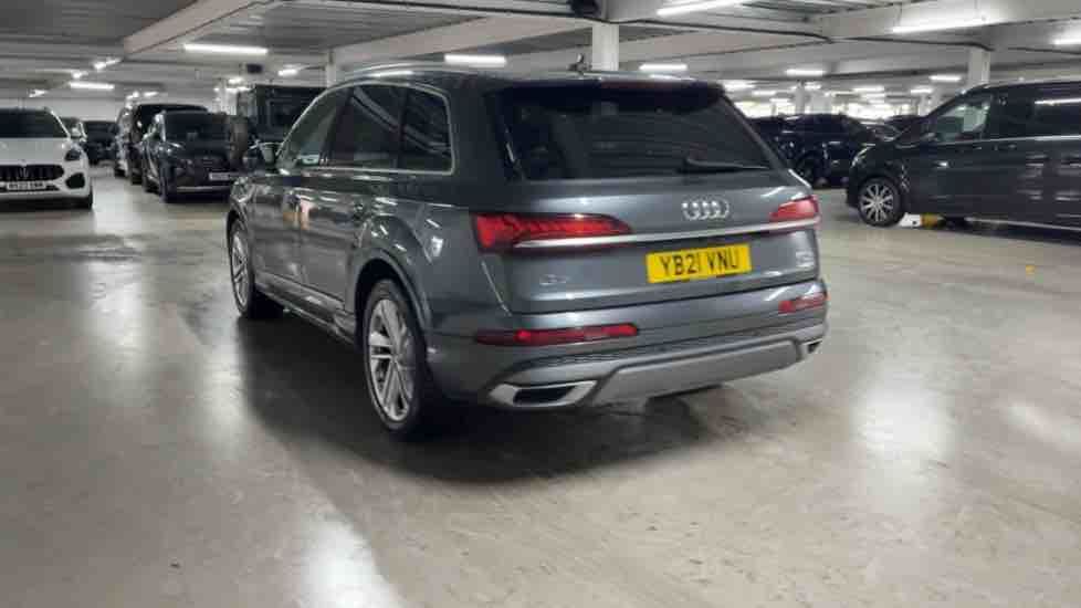 More views of Audi Q7