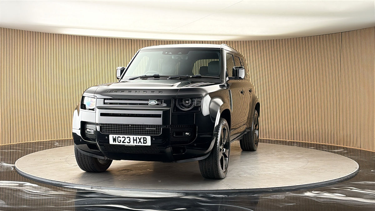 More views of Land Rover Defender 110