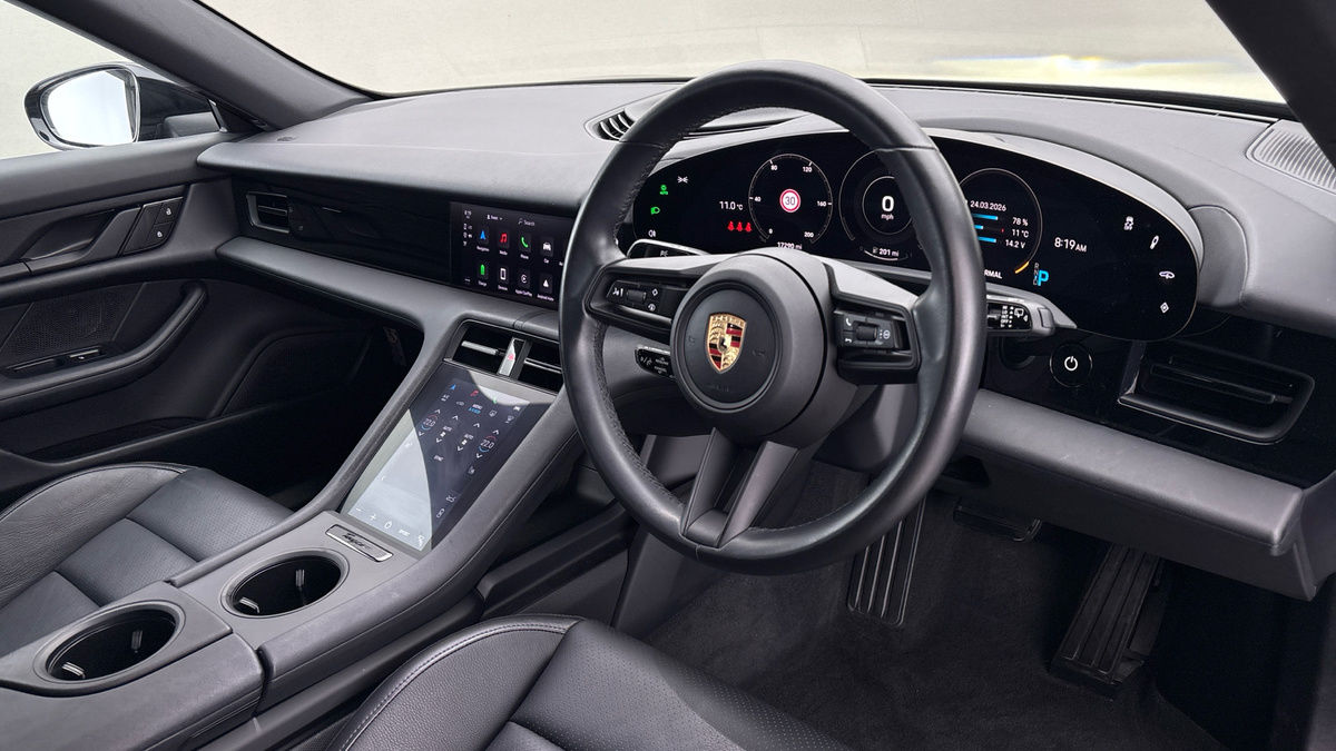 Porsche Taycan Image 6