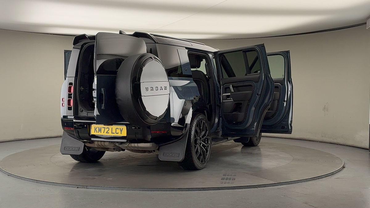 More views of Land Rover Defender 110