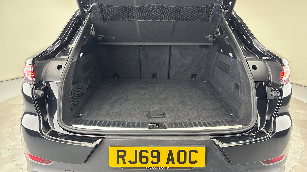 Porsche Cayenne Image 11