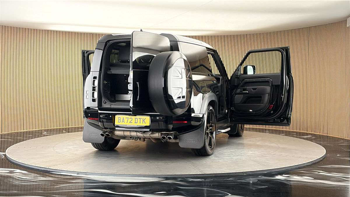 More views of Land Rover Defender 90