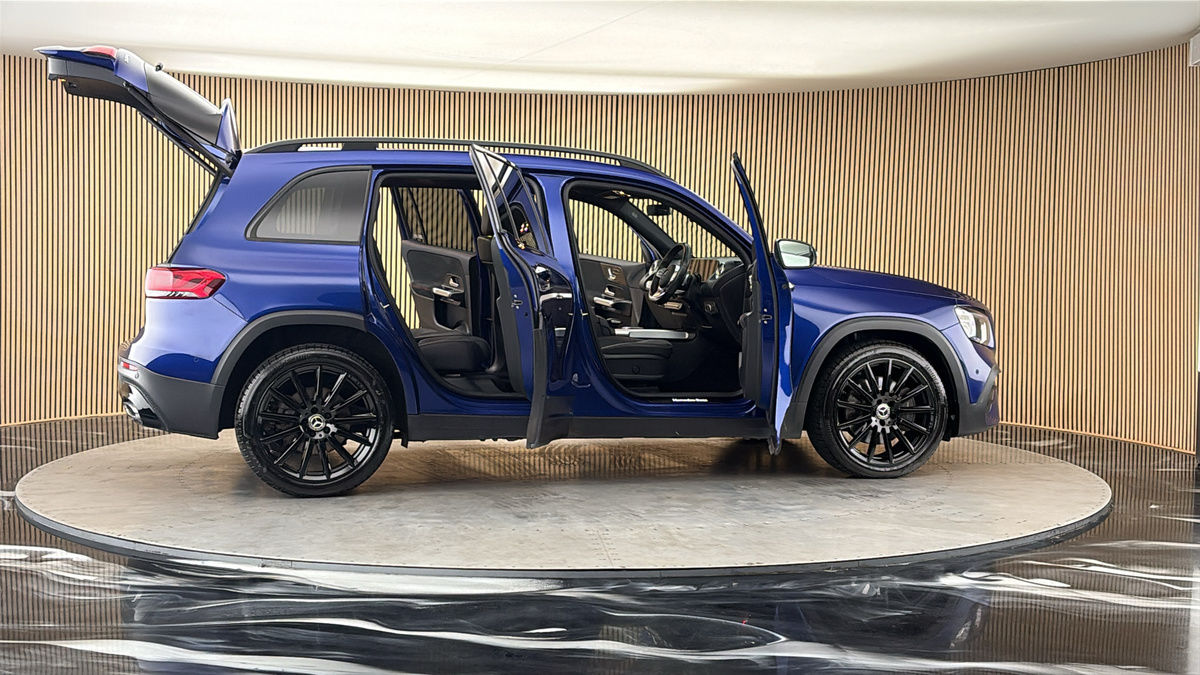 More views of Mercedes-Benz GLB
