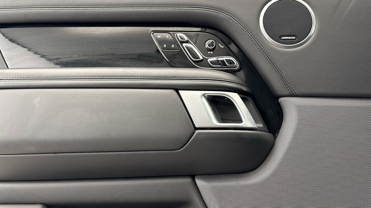 Land Rover Range Rover Image 19