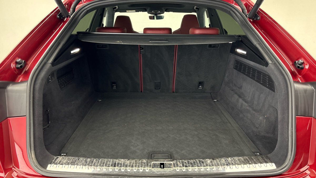 Audi SQ8 Image 11