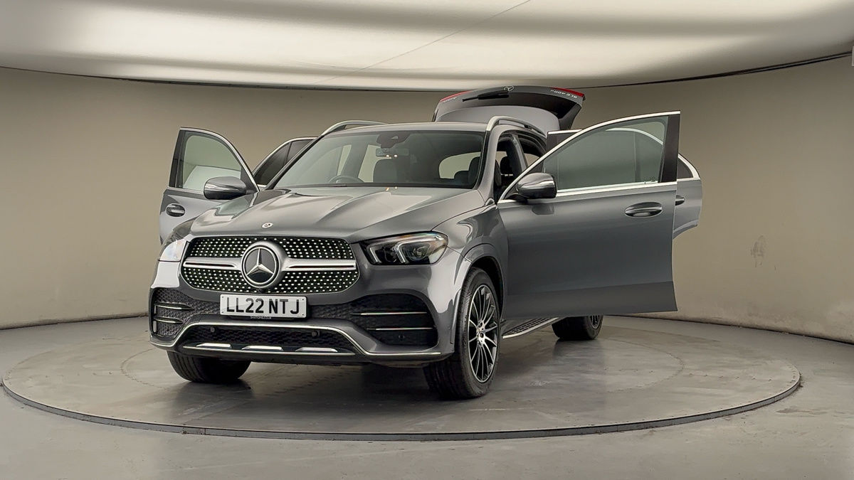 More views of Mercedes-Benz GLE